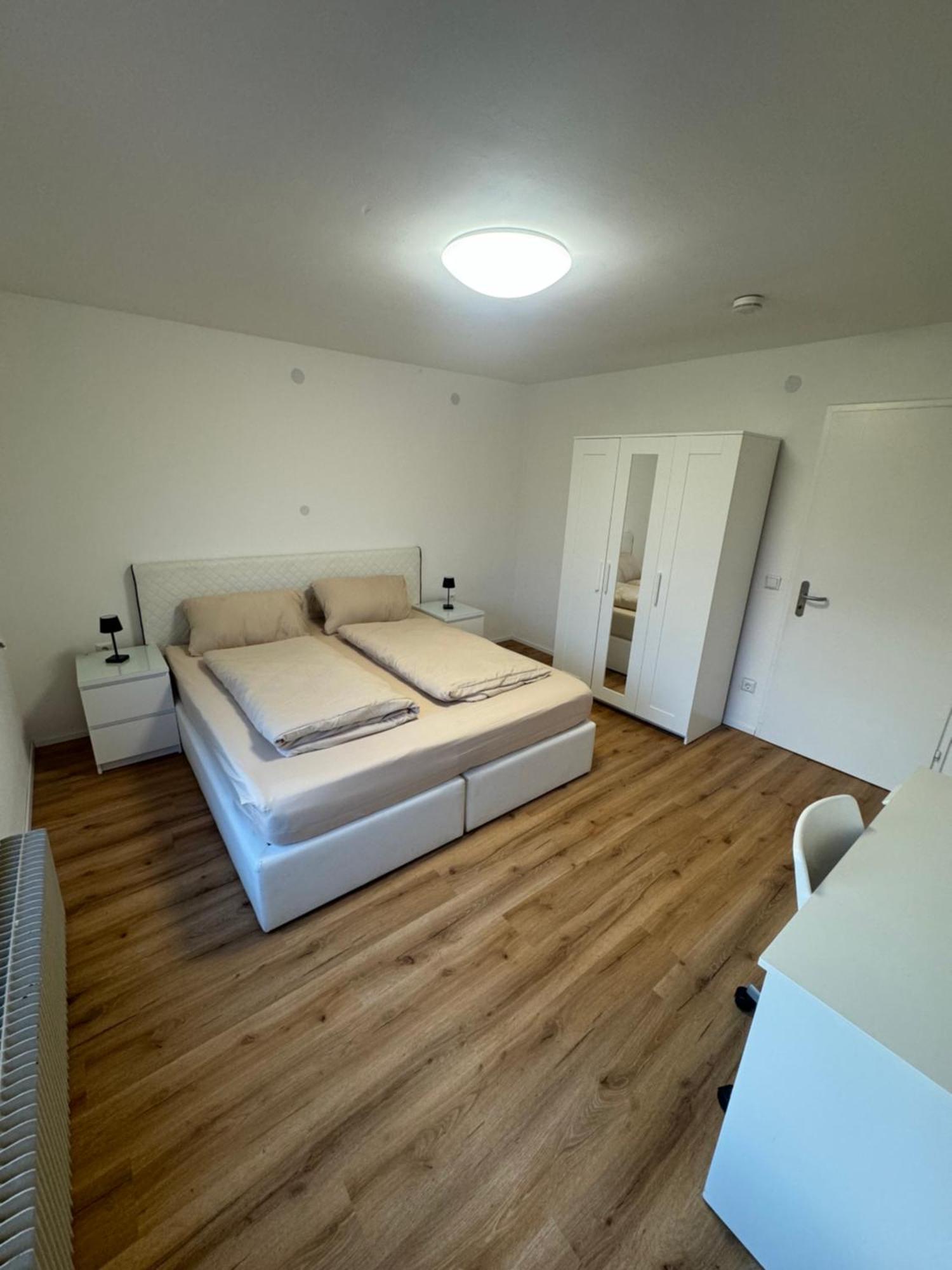 Fewo Porsche Friedrichshafen Bagian luar foto